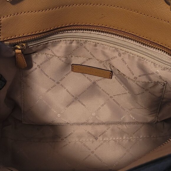 MICHAEL KORS Jet Set Large Signature Logo Shoulder Bag - Like New Used - Picture 5 of 13